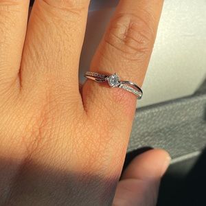 Round Cut Engagement Clear CZ Ring